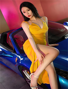 《荒村红杏》