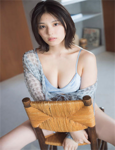 《A片粗大的内捧猛烈进出小说》