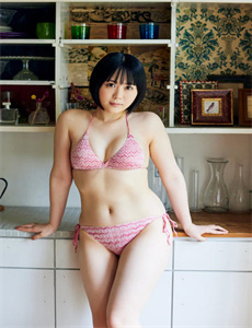 《极品美乳》